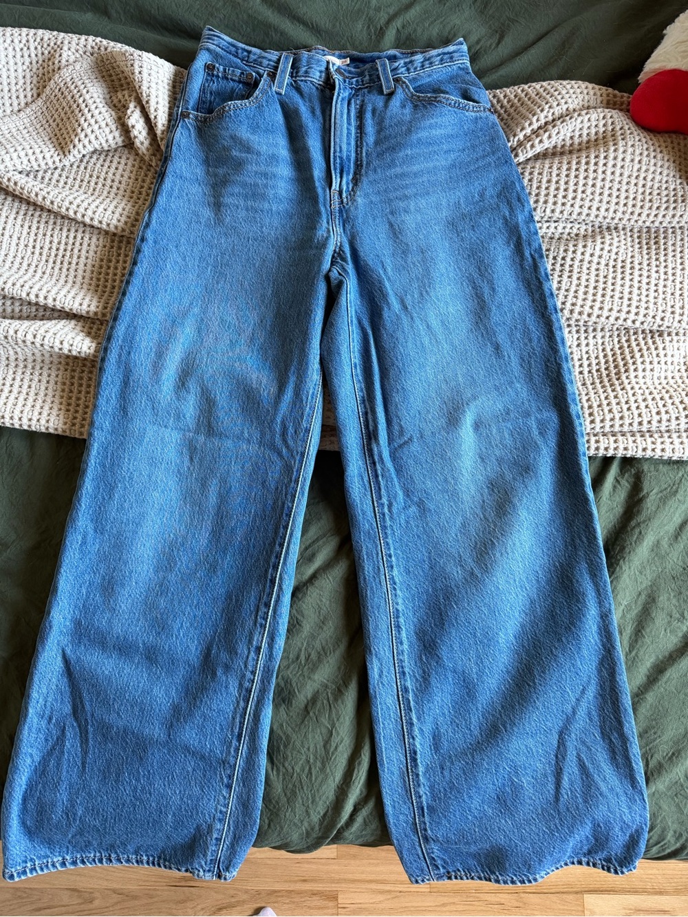 Levi's Wide-Leg cinch waist Jeans in Medium Blue